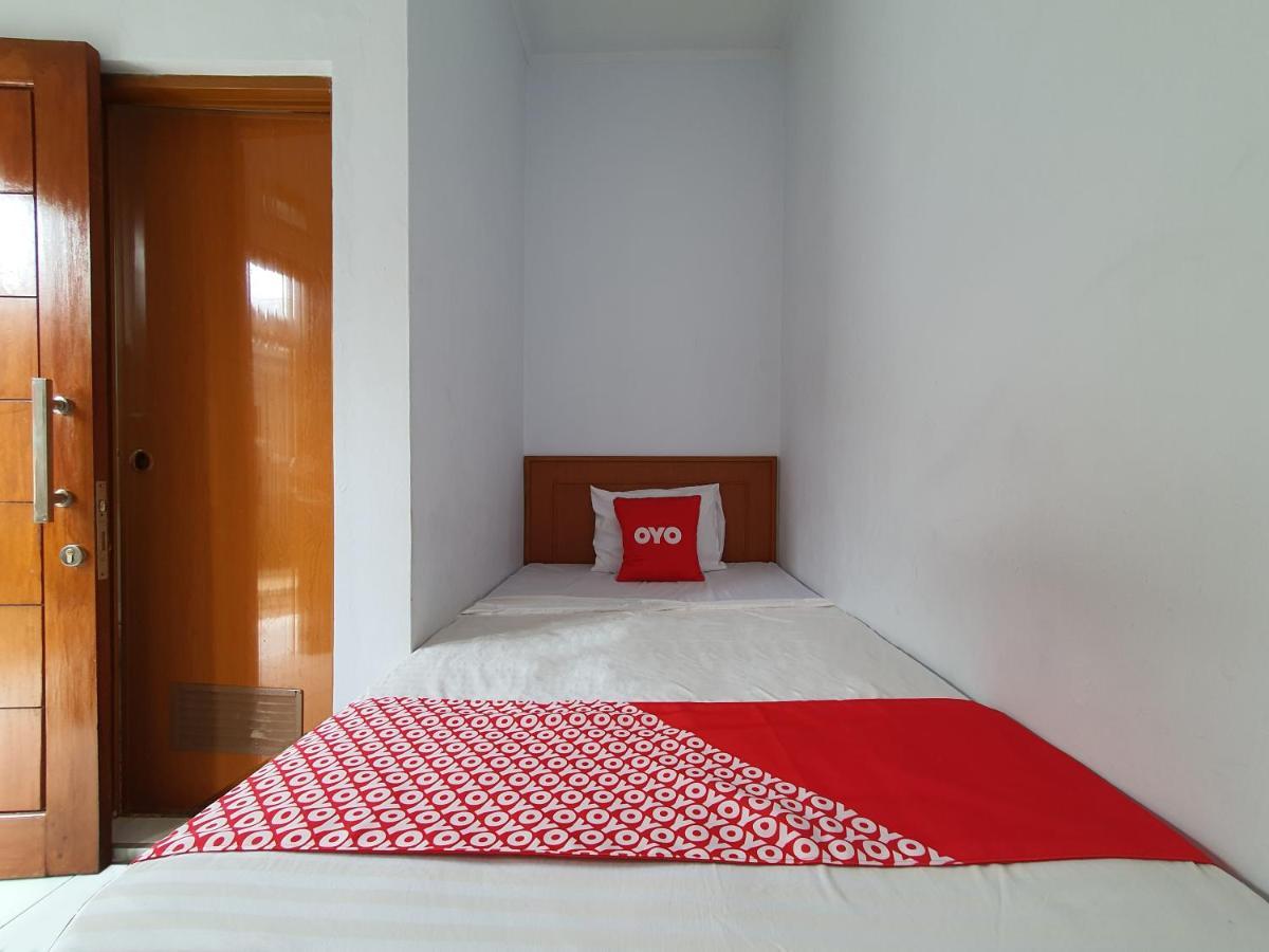 OYO 569 Cigadung Guest House Bandung Exterior foto