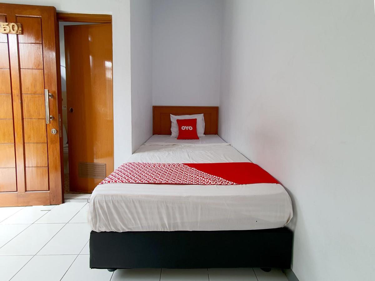 OYO 569 Cigadung Guest House Bandung Exterior foto